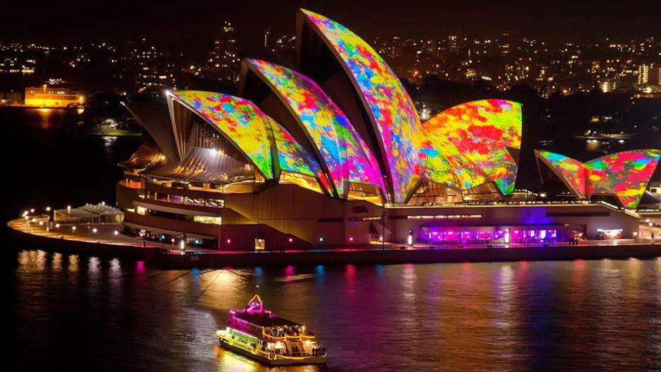 Best Vivid Sydney Boats (2026)