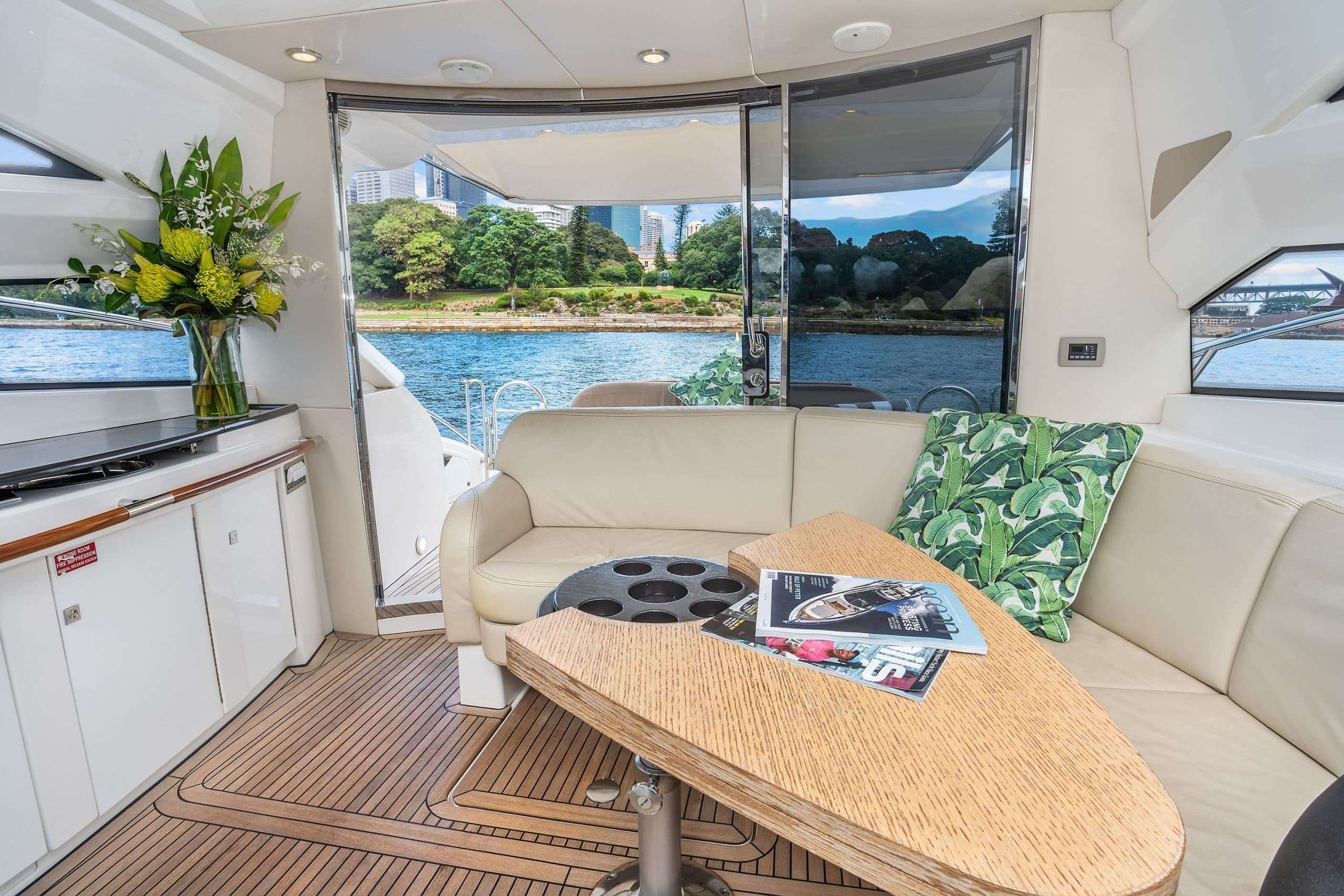 Boat Hire for 2-4 Guests Sydney (Couples & Small Groups)