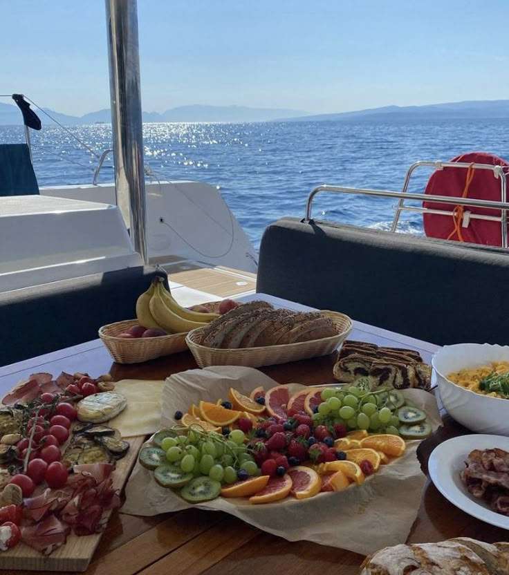How to rent a boat on Sydney Harbour