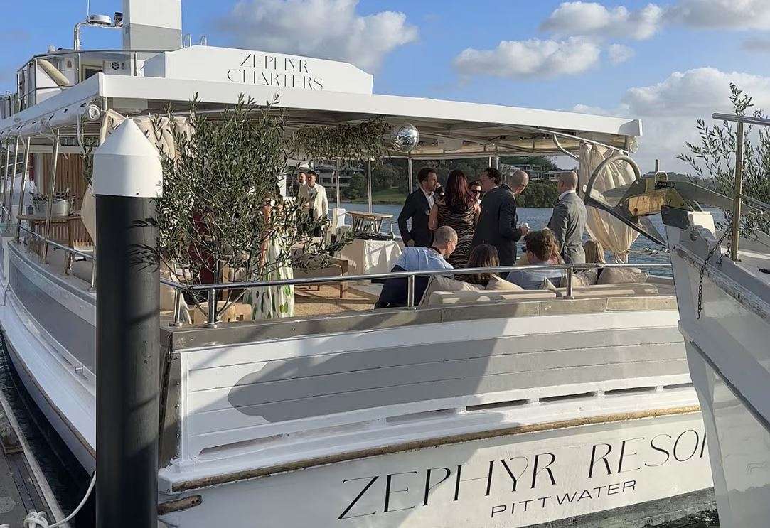 Zephyr Resort Pittwater boat hire