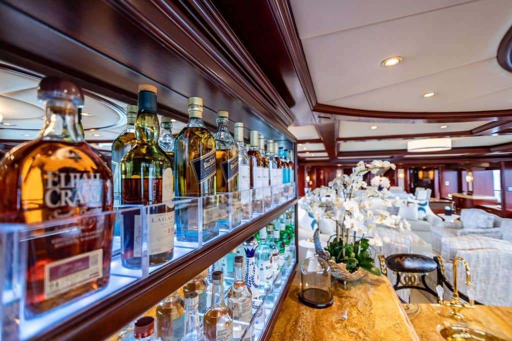 The Ultimate Guide to Drink Packages: All-Inclusive vs. Consumption-Based