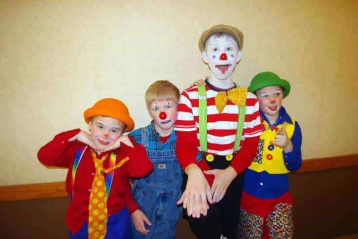 Clowns for your boat hire