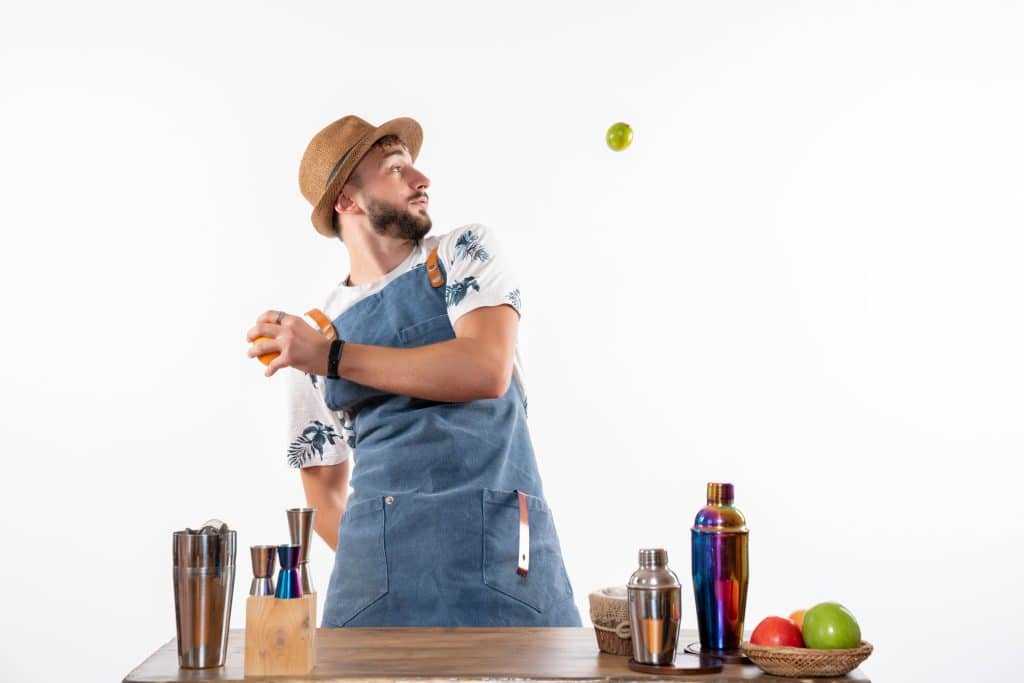 Mixologist services for your boat hire