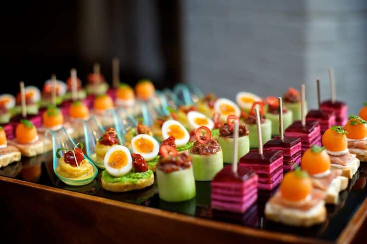 BYO (Bring Your Own) vs. Catered Food and Drinks on Board: What’s Better for Your Boat Party?
