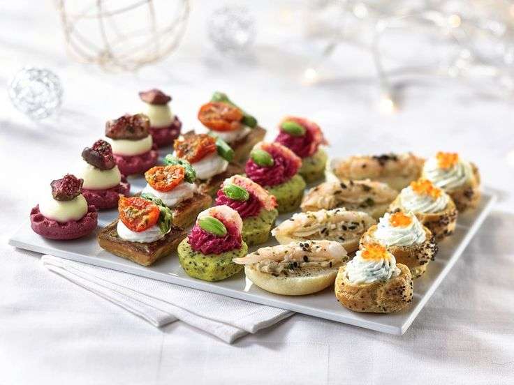 A Guide to Canapé Menus for Your Boat Hire: Options and Pricing